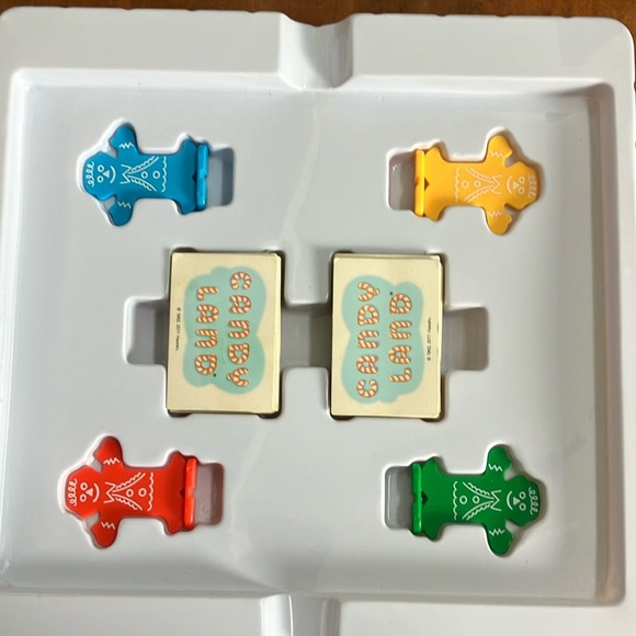 Vintage nostalgia edition Candy Land Board Game in metal tin - Picture 10 of 16